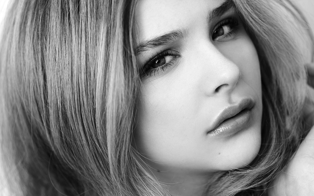 Chloe Grace Moretz Pictures Gallery